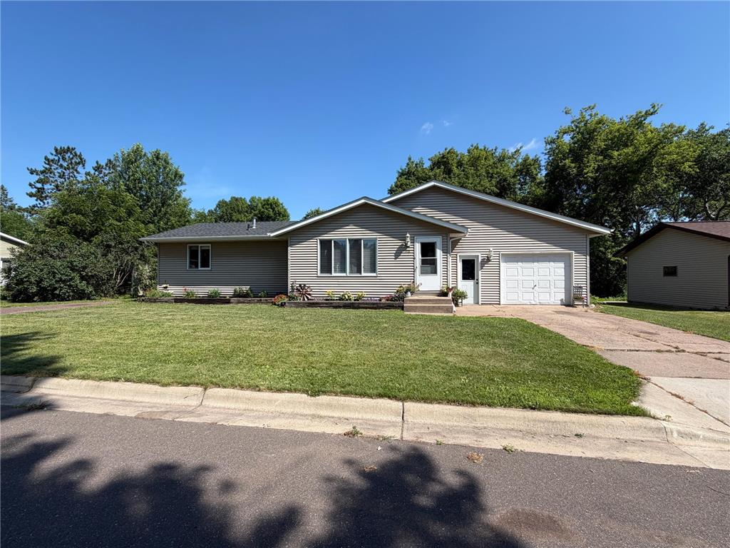 418 1st Street Sandstone MN 55072 7108262 image1