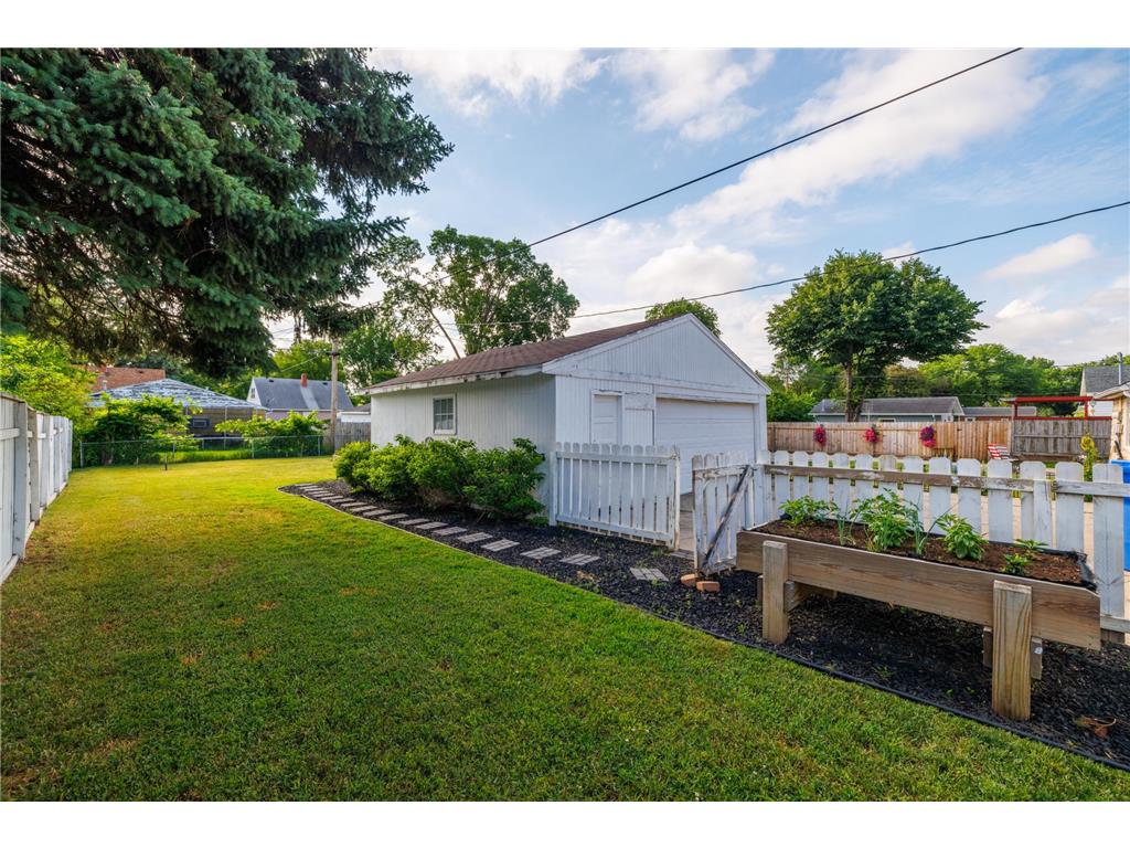 418 23rd Street S Fargo ND 58103 7096250 image16