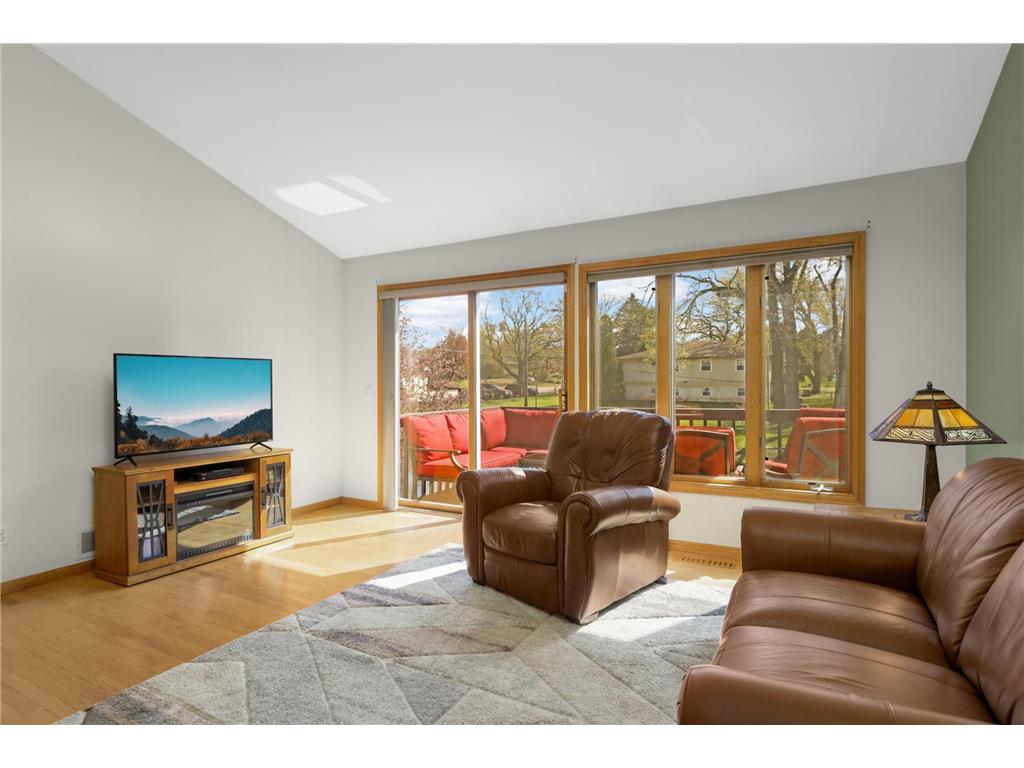 418 97th Avenue NW Coon Rapids MN 55433 7063217 image4