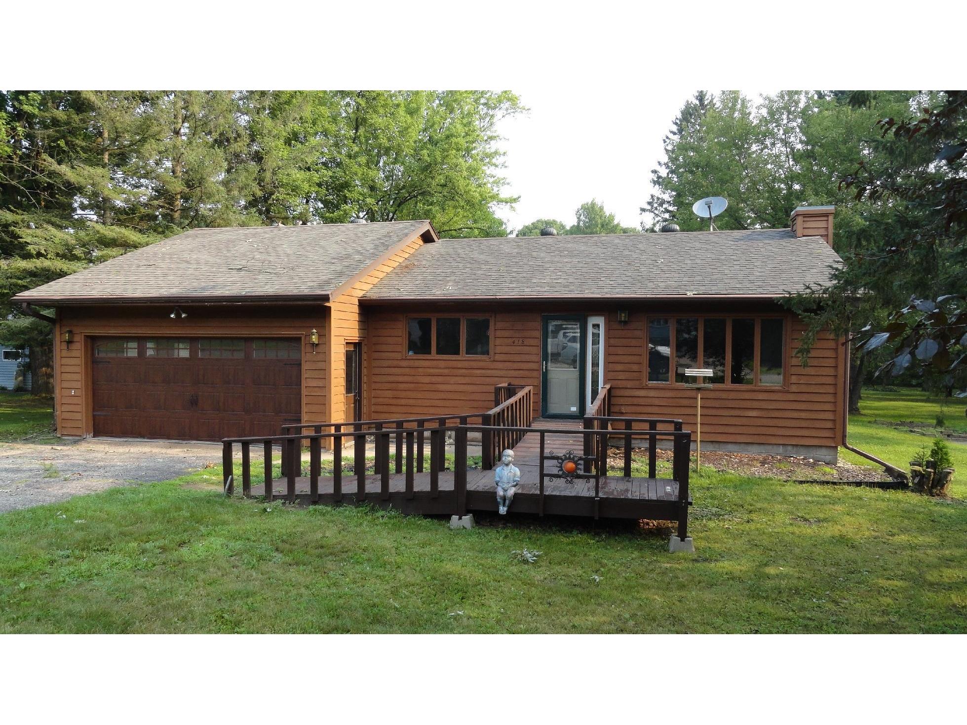 418 E Springer Avenue, Elmwood, WI 54740 MLS 6073752 Edina Realty