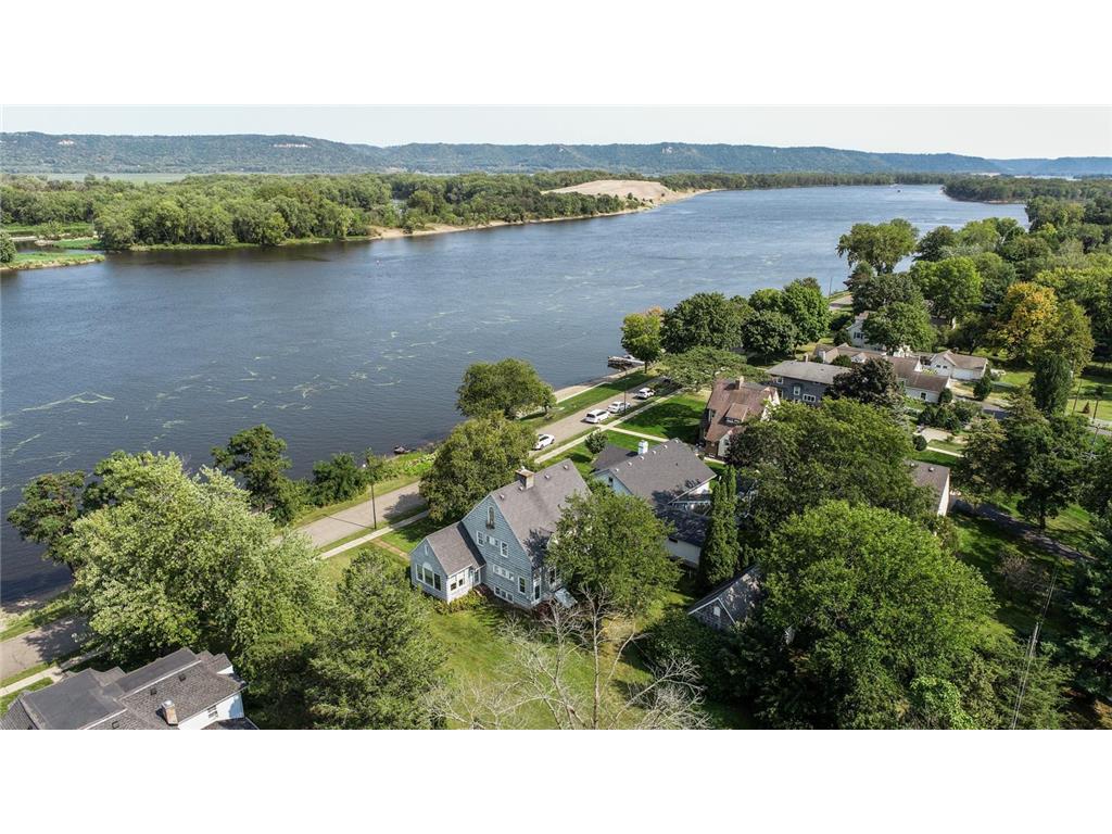 418 Lawrence Boulevard E Wabasha MN 55981 - Mississippi 6602565 image1