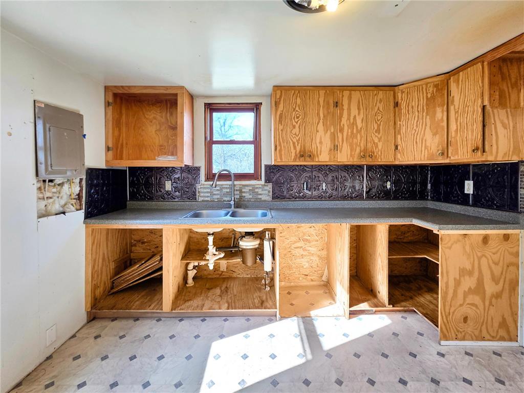 418 Main Street E Detroit Lakes MN 56501 7077943 image7