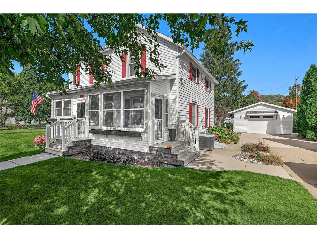 418 2nd Street N La Crescent MN 55947 6798727 image1