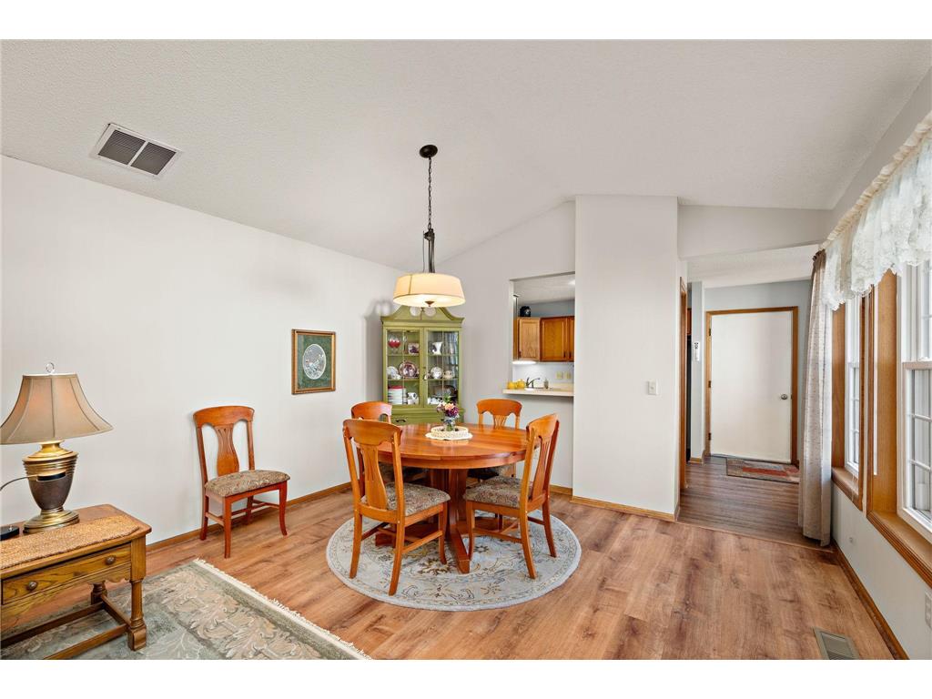 418 Sarazin Street Shakopee MN 55379 7015872 image9