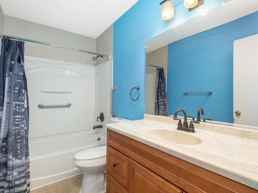 4185 Austin Street NE Blaine MN 55014 7040027 image13