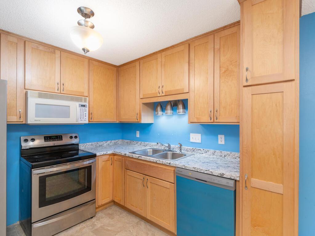 4185 Austin Street NE Blaine MN 55014 7040027 image9