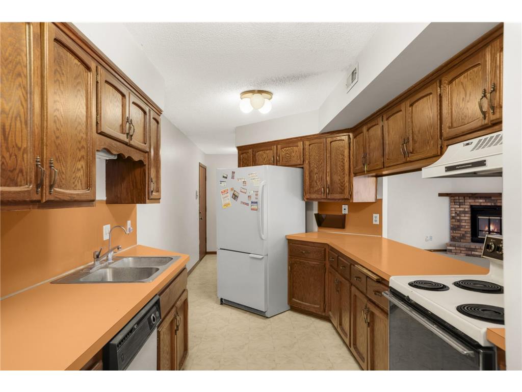 4185 Hilltop Point Eagan MN 55123 7015383 image15