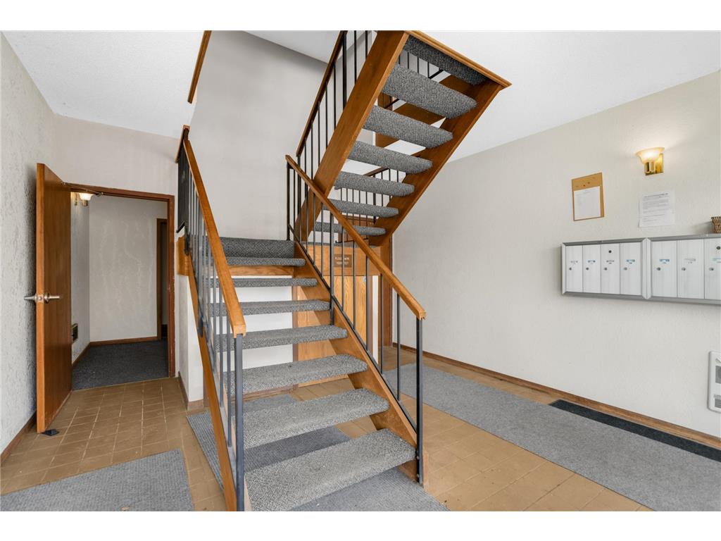 4185 Hilltop Point Eagan MN 55123 7015383 image3