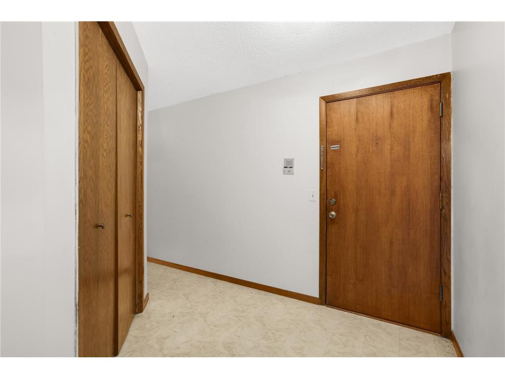 4185 Hilltop Point Eagan MN 55123 7015383 image5