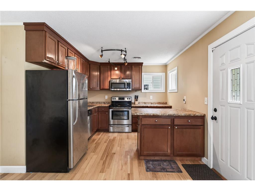 419 7th Avenue W Shakopee MN 55379 7082707 image6
