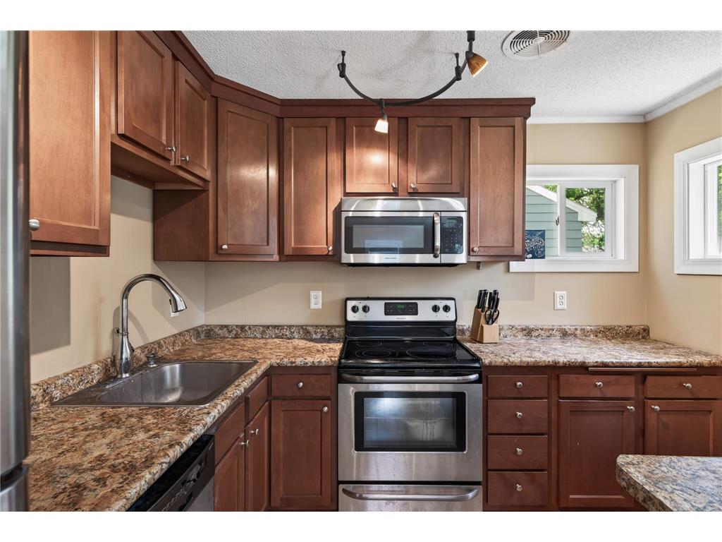 419 7th Avenue W Shakopee MN 55379 7082707 image7