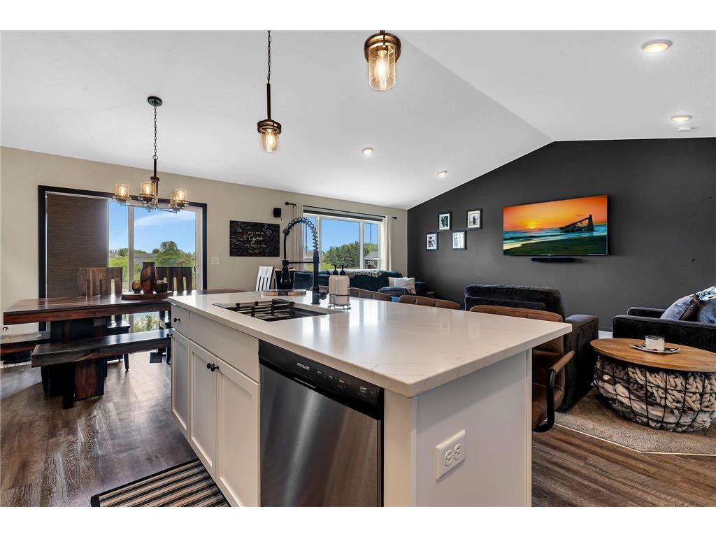 419 Bluebird Drive NW Isanti MN 55040 6821635 image7