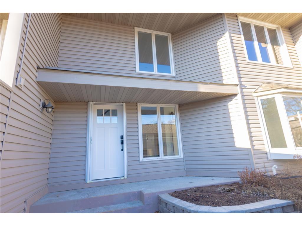 419 County Road C W Roseville MN 55113 7036833 image1