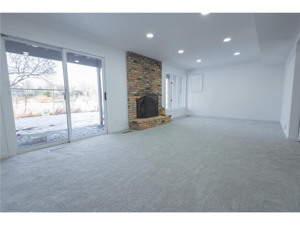 419 County Road C W Roseville MN 55113 7036833 image11