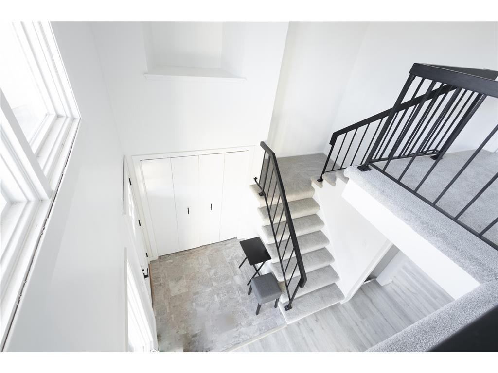 419 County Road C W Roseville MN 55113 7036833 image14