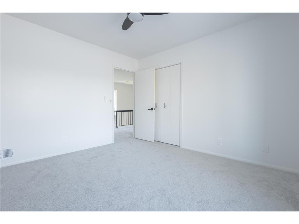 419 County Road C W Roseville MN 55113 7036833 image16
