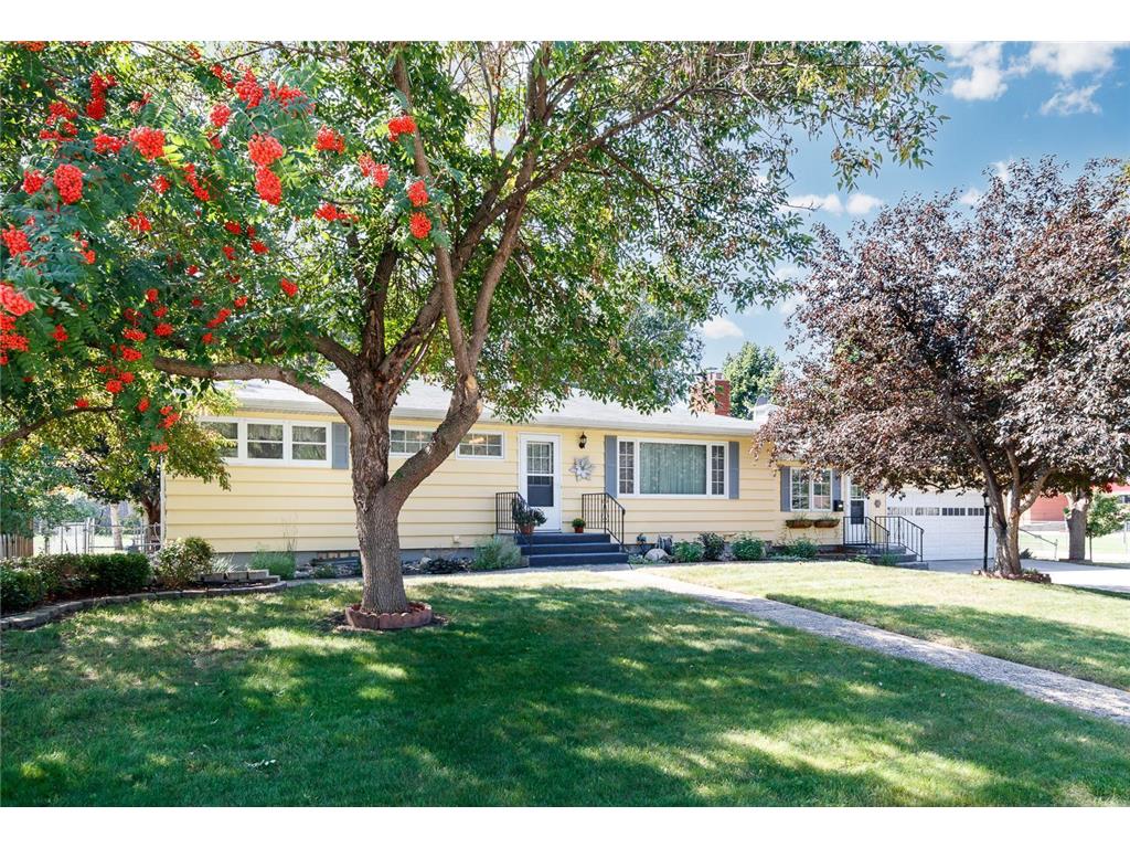 419 Willow Street W Detroit Lakes MN 56501 6435109 image1