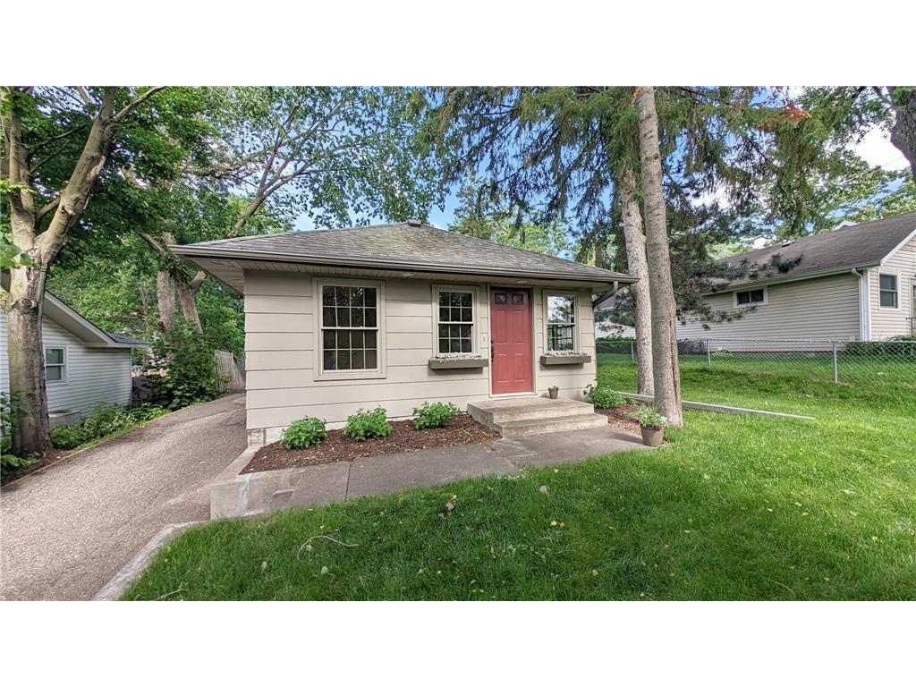 4194 Homewood Avenue White Bear Twp MN 55110 - White Bear 6549052 image1