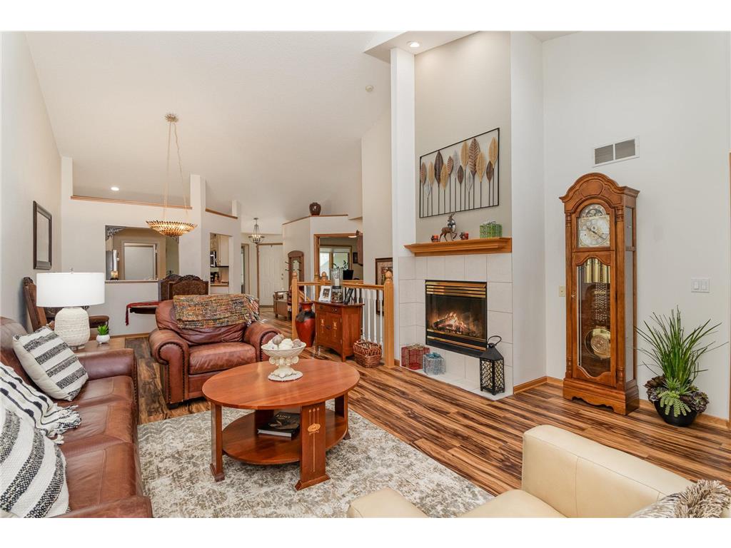4195 Starbridge Court Eagan MN 55122 6465082 image1
