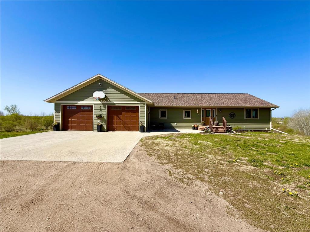 41970 400th St Perham MN 56573 7075404 image1