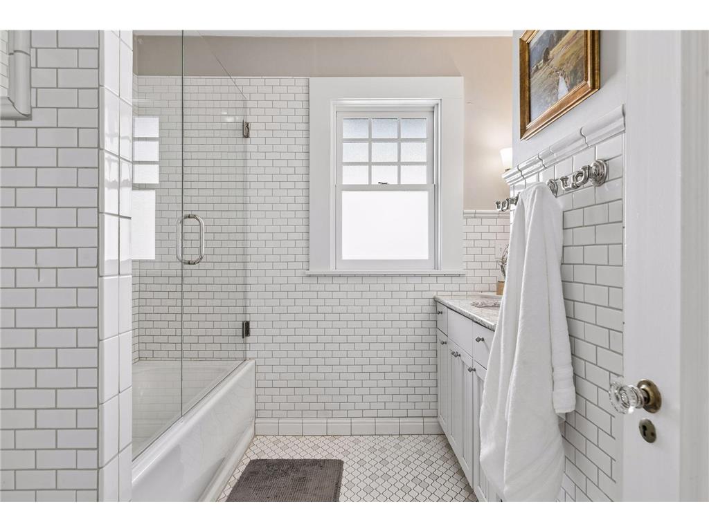 42 Kenwood Parkway Saint Paul MN 55105 7048660 image30