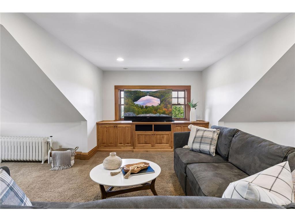 42 Kenwood Parkway Saint Paul MN 55105 7048660 image34