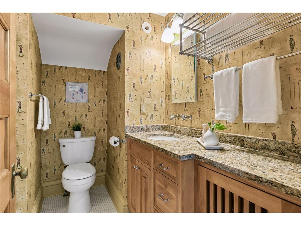 42 Kenwood Parkway Saint Paul MN 55105 7048660 image39