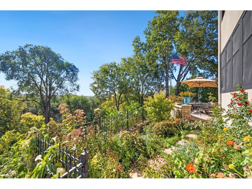 42 Kenwood Parkway Saint Paul MN 55105 7048660 image48