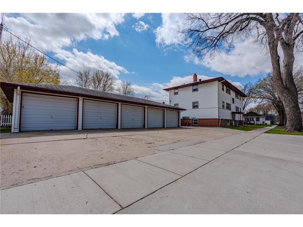 420 10th Avenue N Fargo ND 58102 7067727 image10