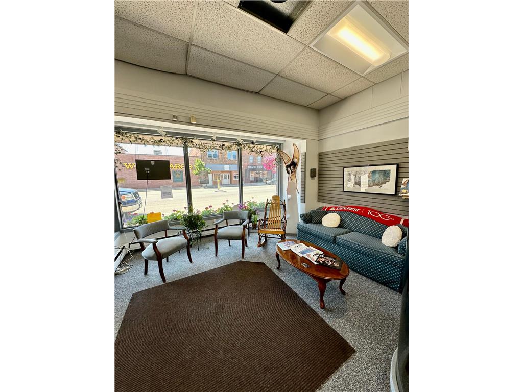 420 3rd Street International Falls MN 56649 7028570 image3