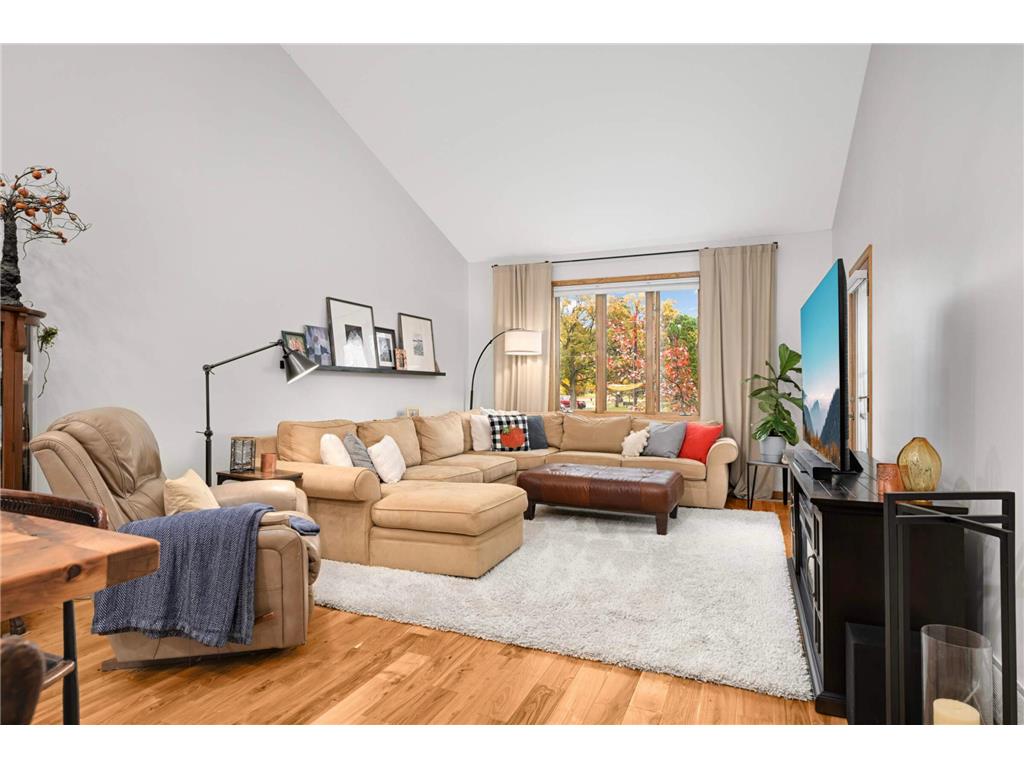 420 97th Avenue NW Coon Rapids MN 55433 6808332 image1