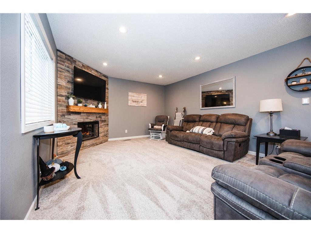 420 Broadway Avenue Detroit Lakes MN 56501 7015315 image2