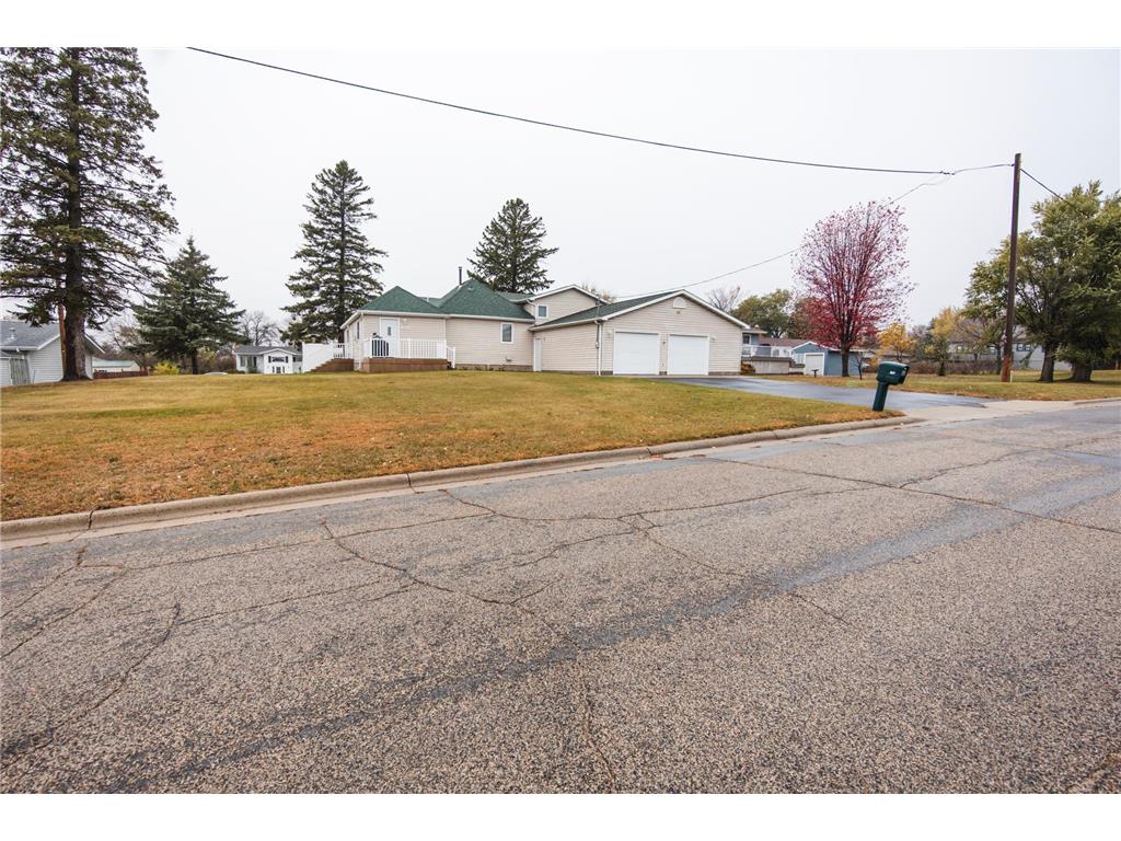 420 Broadway Avenue Detroit Lakes MN 56501 7015315 image54