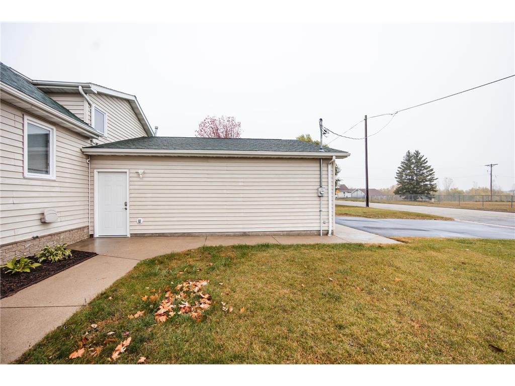420 Broadway Avenue Detroit Lakes MN 56501 7015315 image67