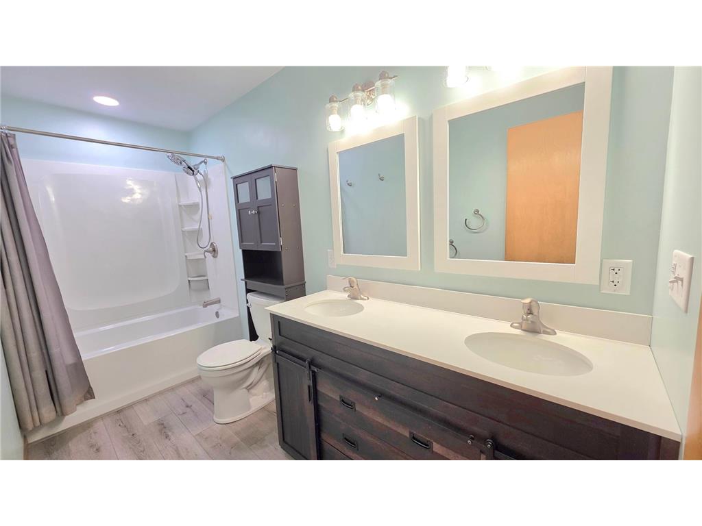 420 James Street Detroit Lakes MN 56501 7079849 image10