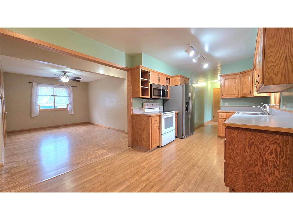 420 James Street Detroit Lakes MN 56501 7079849 image8