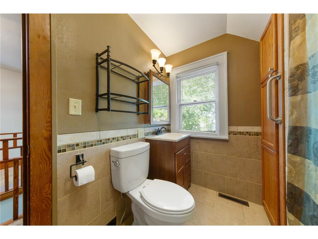 420 Main Street W Waterville MN 56096 7058873 image10
