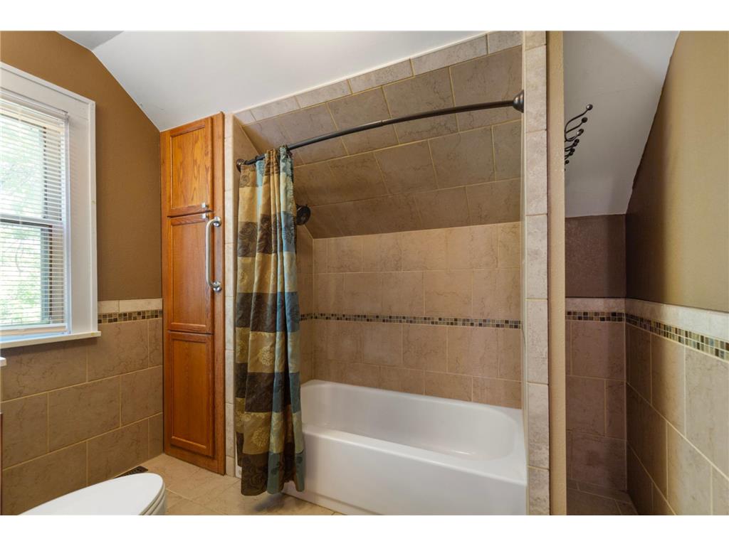 420 Main Street W Waterville MN 56096 7058873 image32
