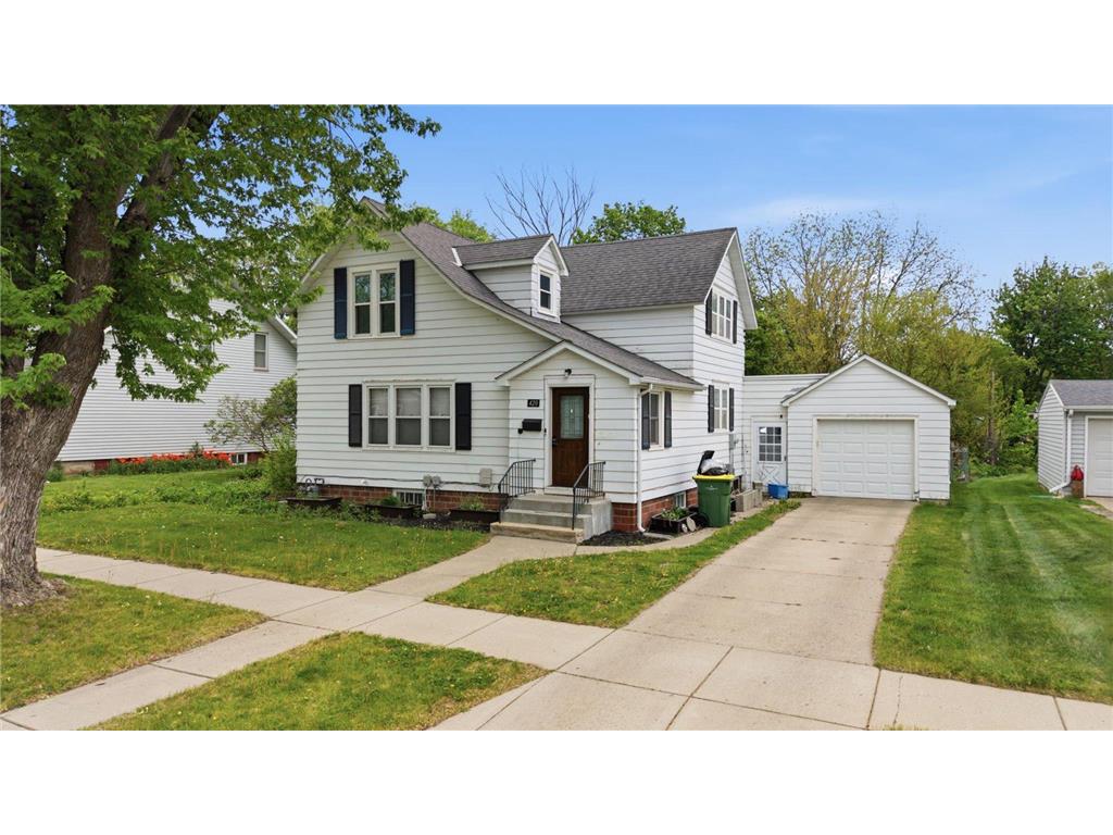 420 N 5th Street Marshall MN 56258 7079528 image1