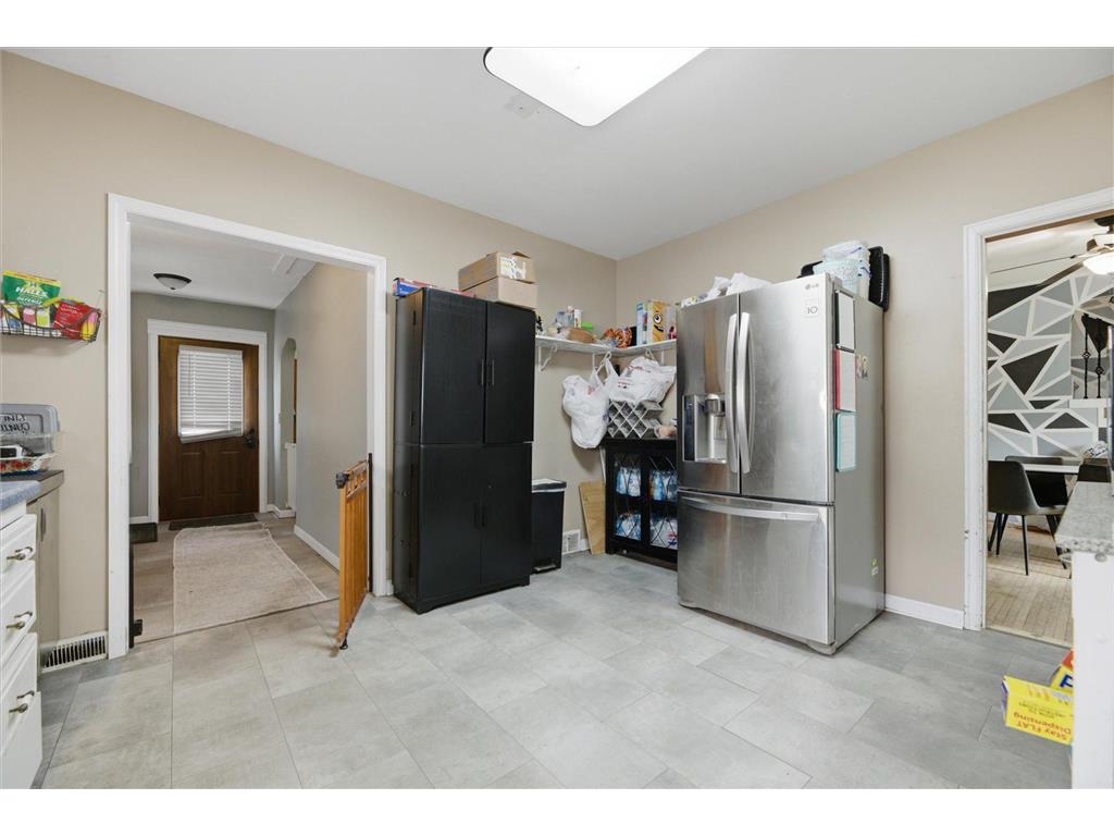 420 N 5th Street Marshall MN 56258 7079528 image11