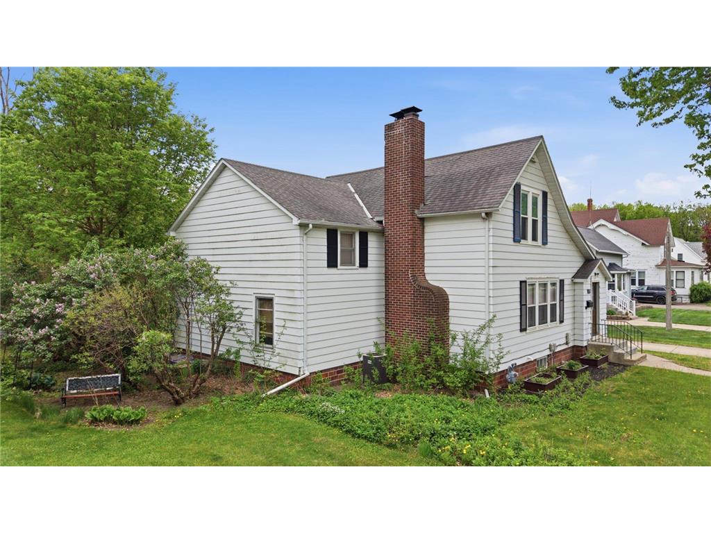 420 N 5th Street Marshall MN 56258 7079528 image2