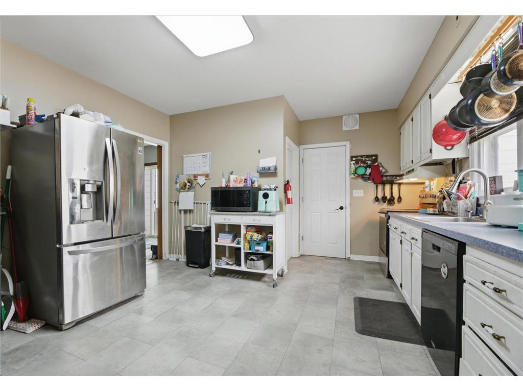 420 N 5th Street Marshall MN 56258 7079528 image9