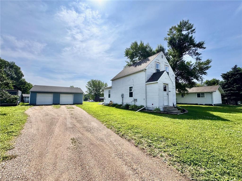 420 N 7th Street Marshall MN 56258 6739776 image1