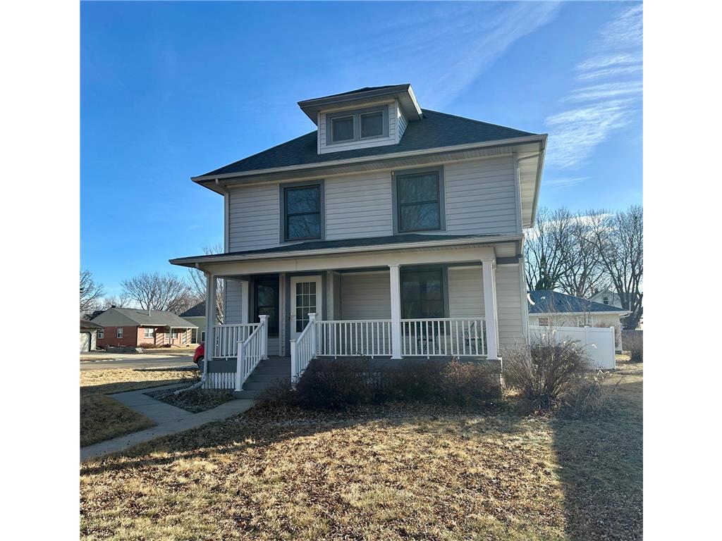 420 N Freeman Avenue Luverne MN 56156 7026910 image1