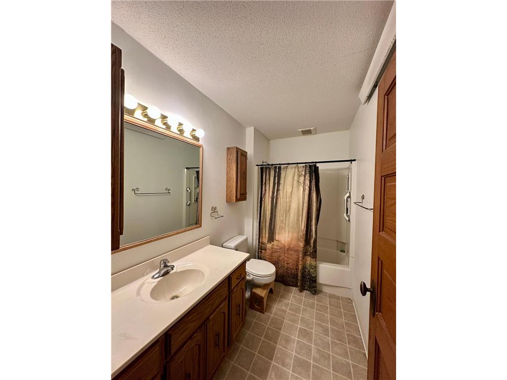 420 N Freeman Avenue Luverne MN 56156 7026910 image18