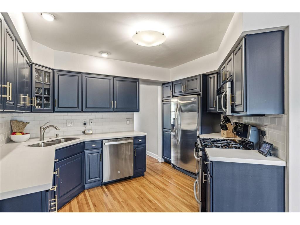 420 Penn Avenue S Minneapolis MN 55405 7095476 image10