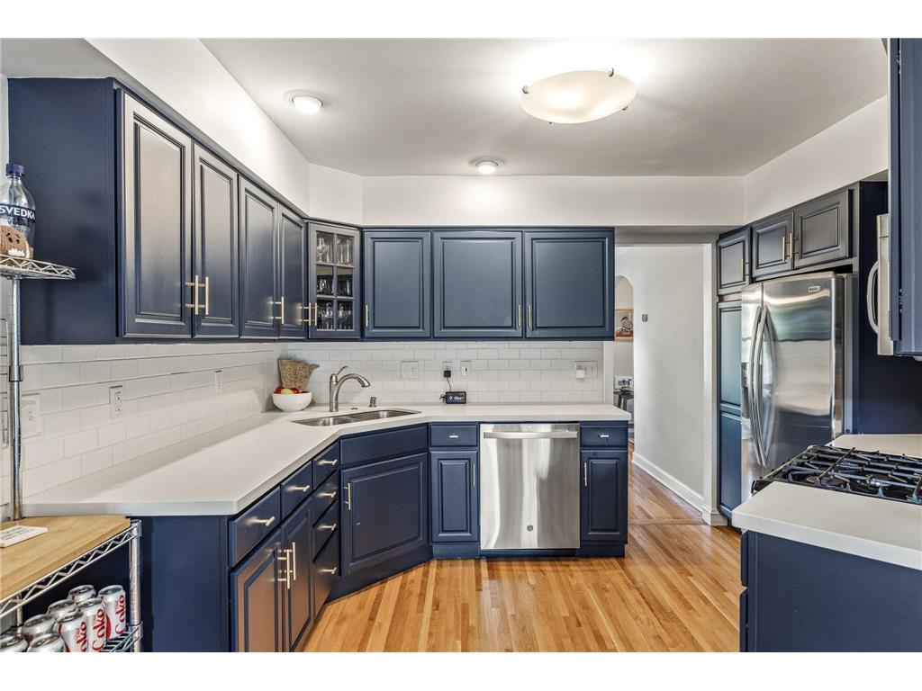 420 Penn Avenue S Minneapolis MN 55405 7095476 image11