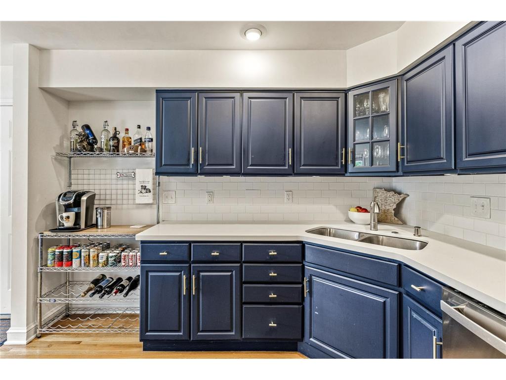 420 Penn Avenue S Minneapolis MN 55405 7095476 image12
