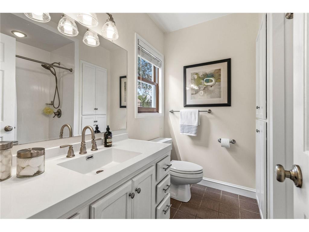 420 Penn Avenue S Minneapolis MN 55405 7095476 image30