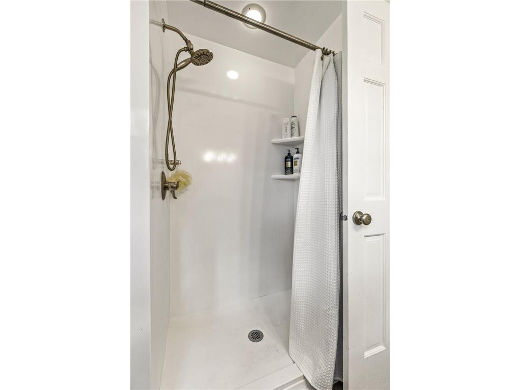 420 Penn Avenue S Minneapolis MN 55405 7095476 image31